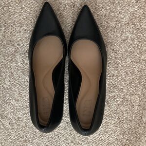 INC International Concepts Black Pointed Heels